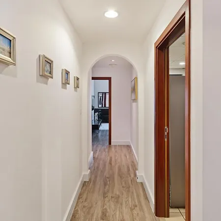 La Buena Vida Holiday Homes - Modern, Luxe & Spacious 4-Bed, Full Kitchen, Near To Beach, Tram & Marina Dubaï Extérieur photo