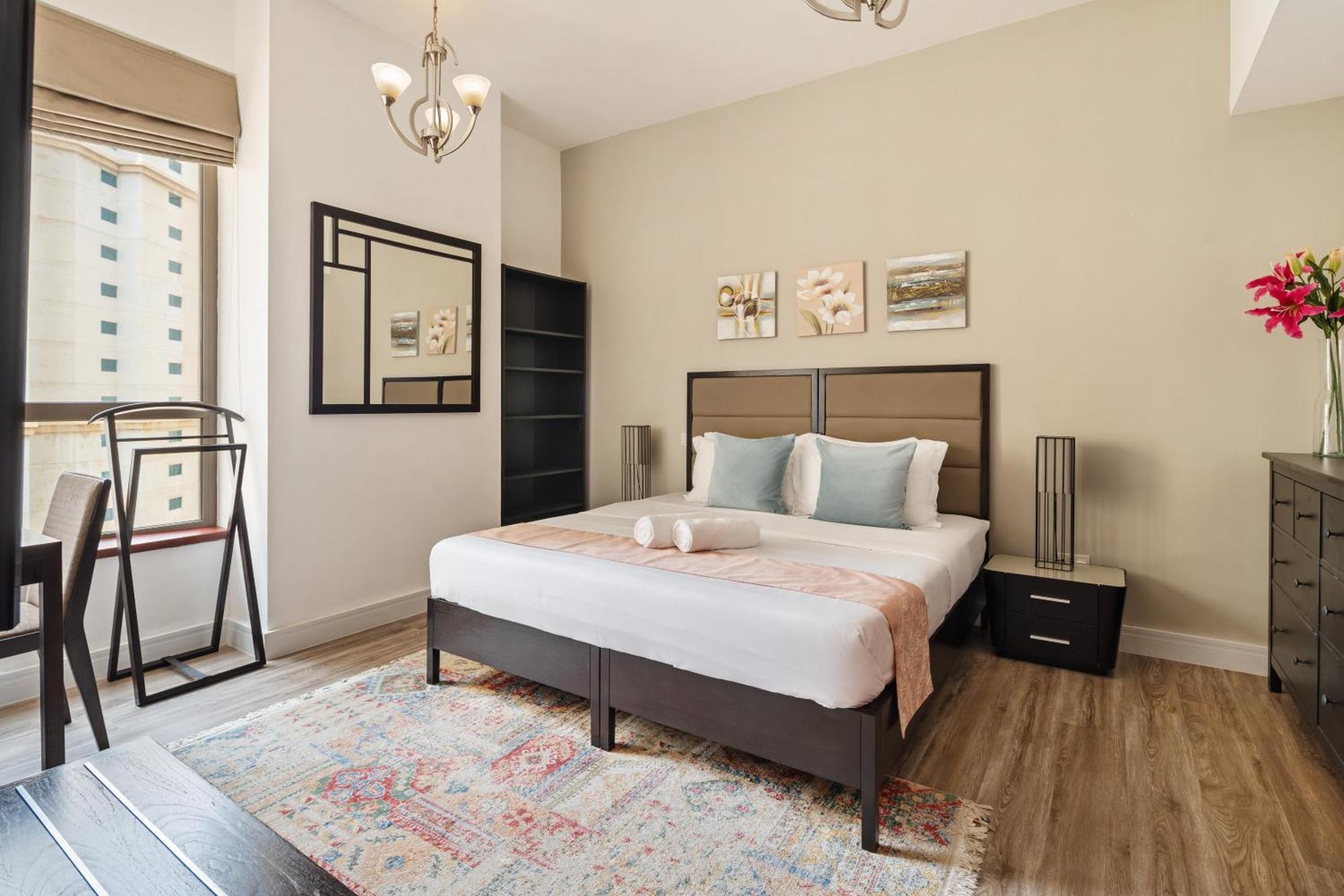 La Buena Vida Homes - Modern, Luxe & Spacious 4-bed, Full Kitchen, Near To Beach, Tram & Marina * Dubaï