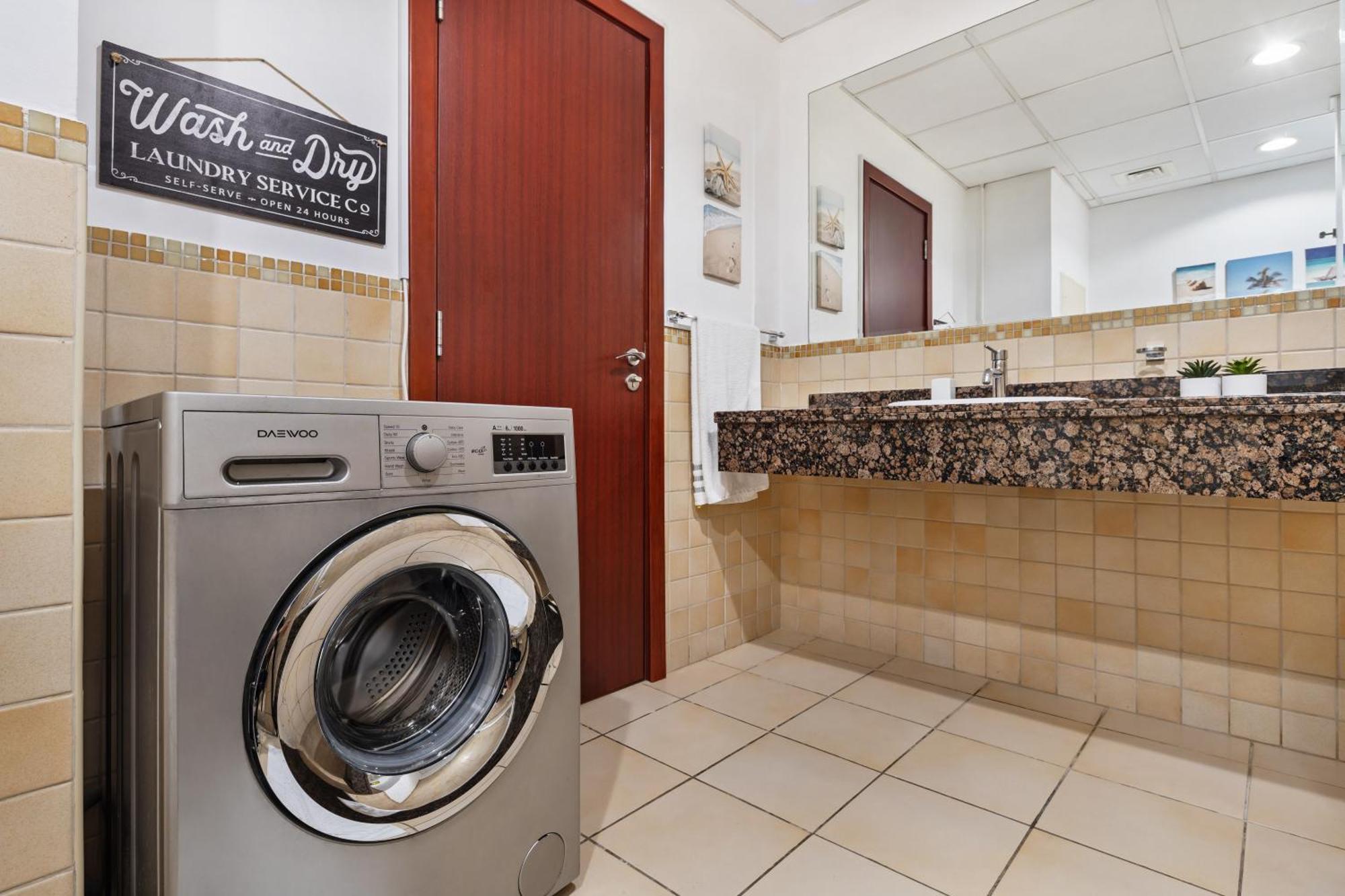 La Buena Vida Homes - Modern, Luxe & Spacious 4-bed, Full Kitchen, Near To Beach, Tram & Marina Appartement *