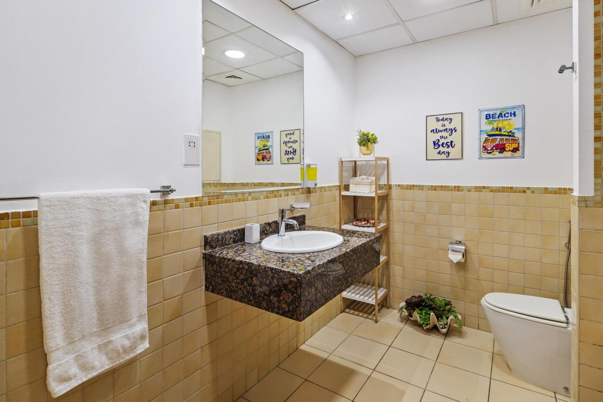 Appartement La Buena Vida Homes - Modern, Luxe & Spacious 4-bed, Full Kitchen, Near To Beach, Tram & Marina