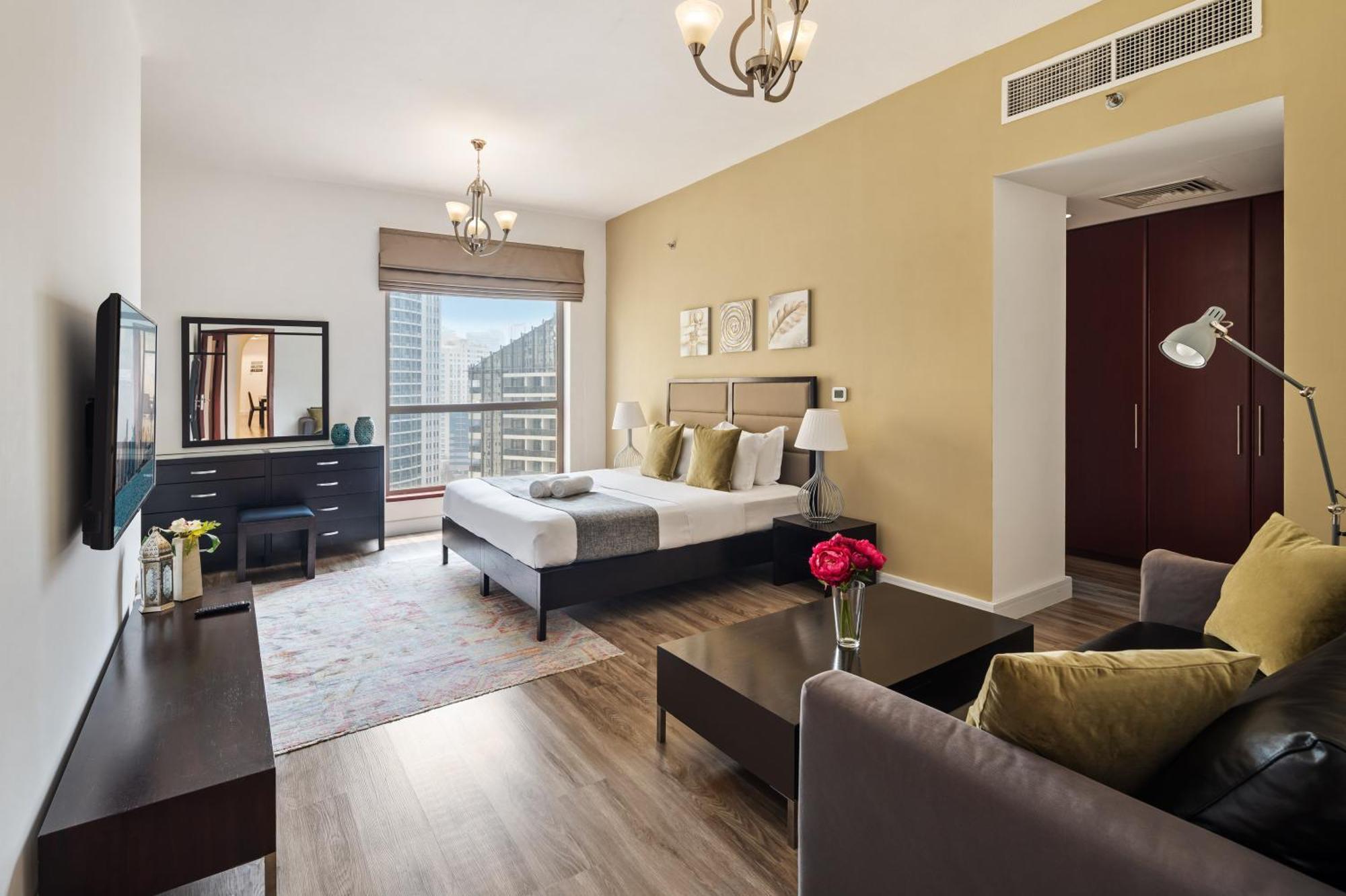 La Buena Vida Homes - Modern, Luxe & Spacious 4-bed, Full Kitchen, Near To Beach, Tram & Marina Appartement Dubaï