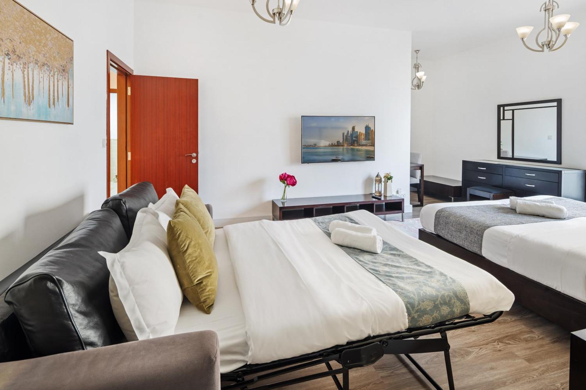 La Buena Vida Homes - Modern, Luxe & Spacious 4-bed, Full Kitchen, Near To Beach, Tram & Marina Dubaï