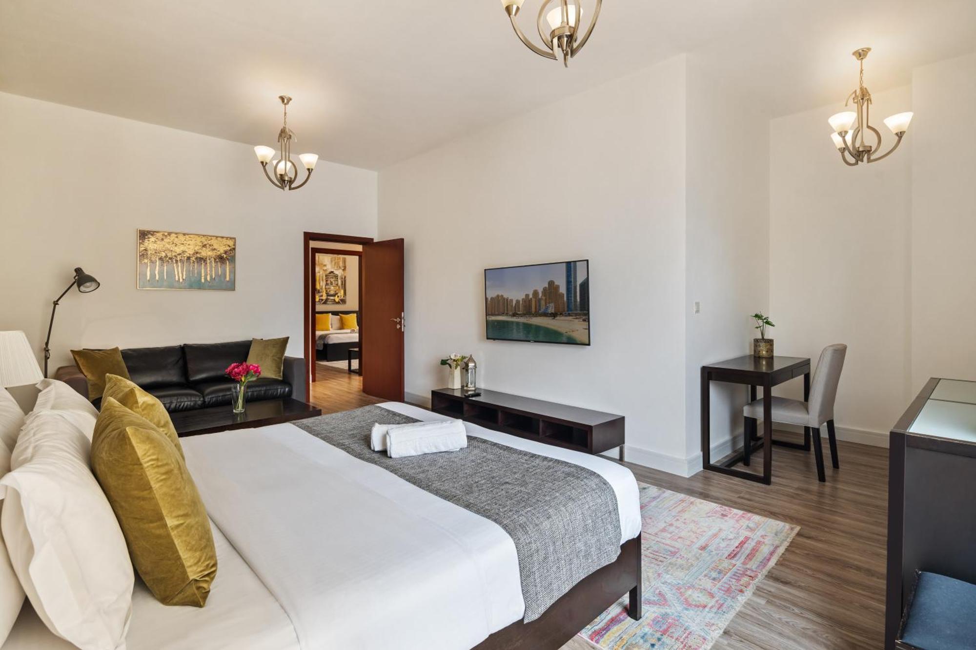 La Buena Vida Homes - Modern, Luxe & Spacious 4-bed, Full Kitchen, Near To Beach, Tram & Marina Dubaï