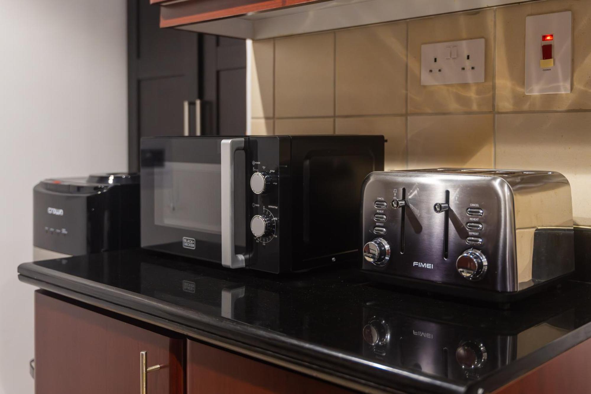 Апартаменты La Buena Vida Homes - Modern, Luxe & Spacious 4-bed, Full Kitchen, Near To Beach, Tram & Marina Дубай