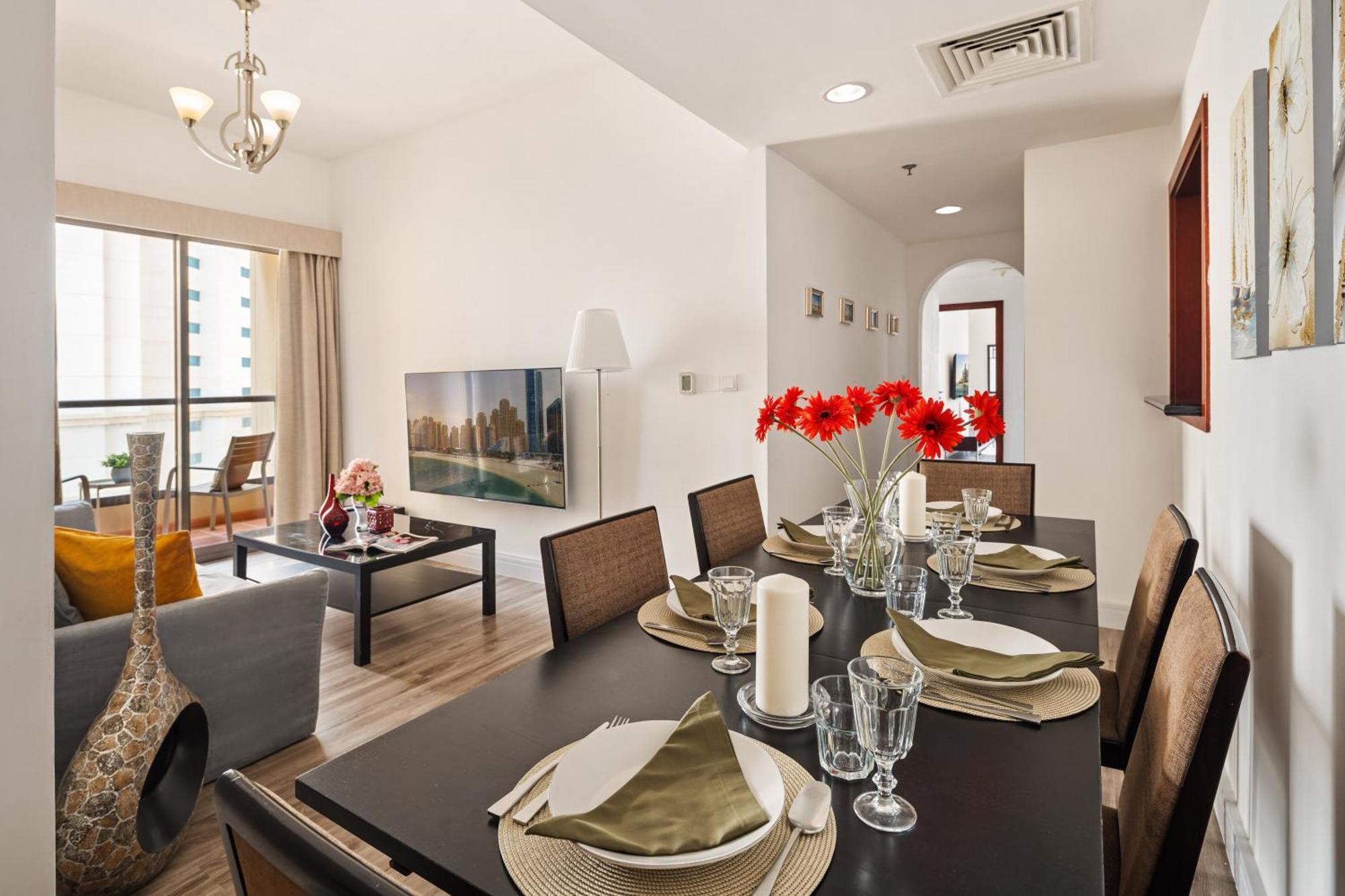 La Buena Vida Homes - Modern, Luxe & Spacious 4-bed, Full Kitchen, Near To Beach, Tram & Marina Апартаменты *