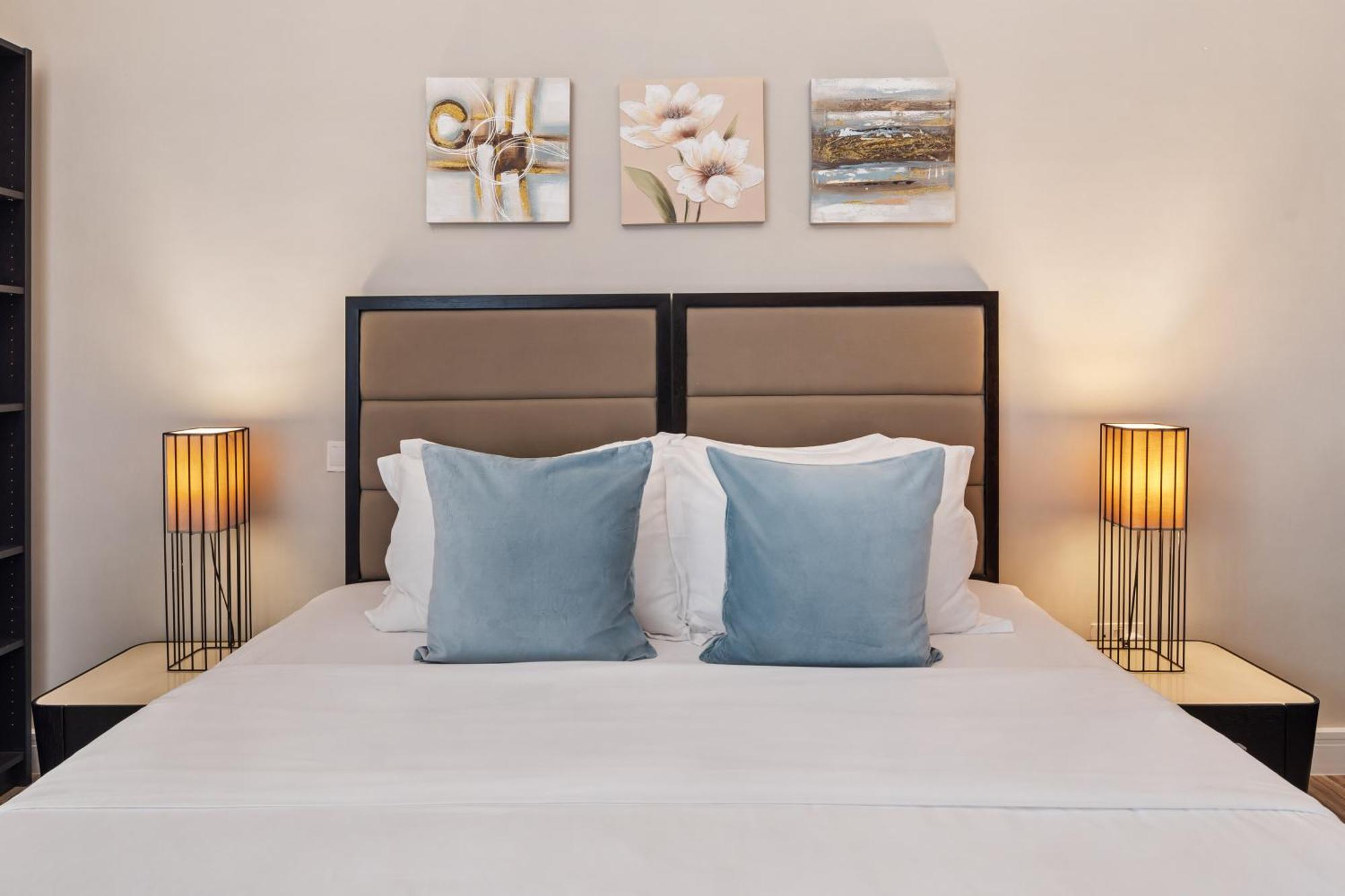 Апартаменты La Buena Vida Homes - Modern, Luxe & Spacious 4-bed, Full Kitchen, Near To Beach, Tram & Marina Дубай